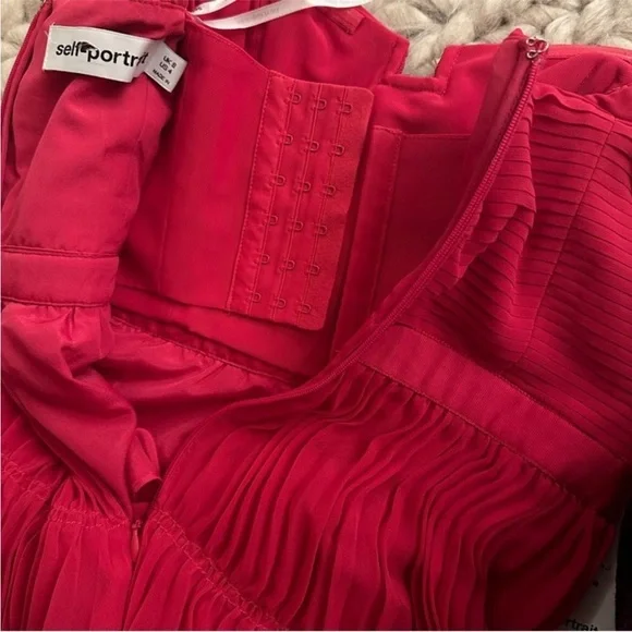 NWT Self-Portrait Off Shoulder Chiffon Mini Dress in Redsize UK 8 / US 4